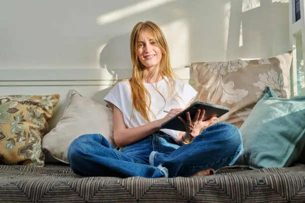 英国毕业论文如何降低AI检测率?留学生必备的原创写作技巧与防查策略指南